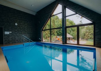 hotel rodzinny z basenem w górach